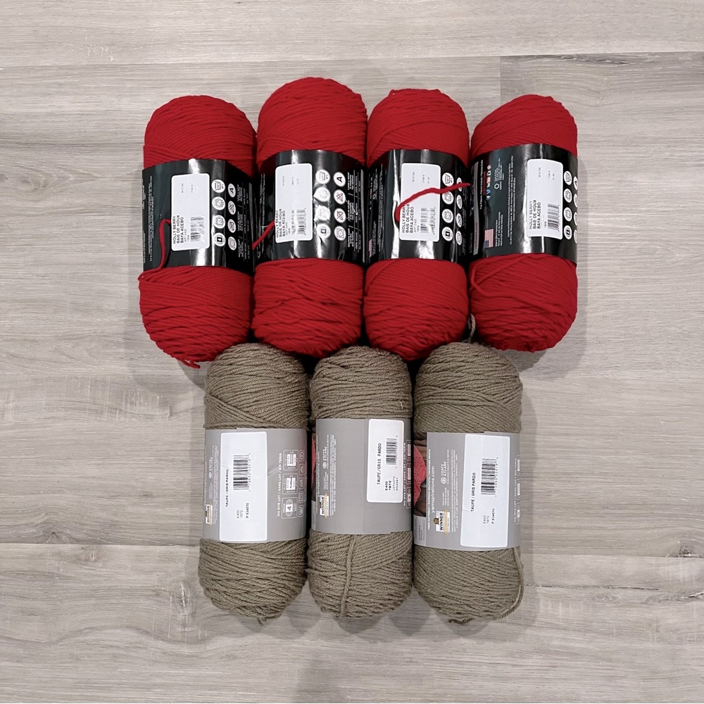 NWT Set of 7 Skeins Red Heart With Love Yarn (4 Red & 3 Taupe) Medium Weight 4